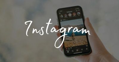 Cartelito con la palabra Instagram.