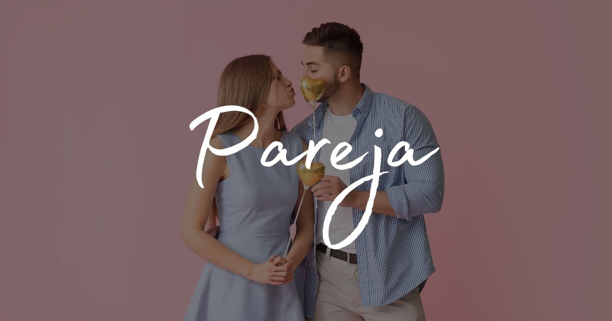 Cartelito con la palabra pareja.