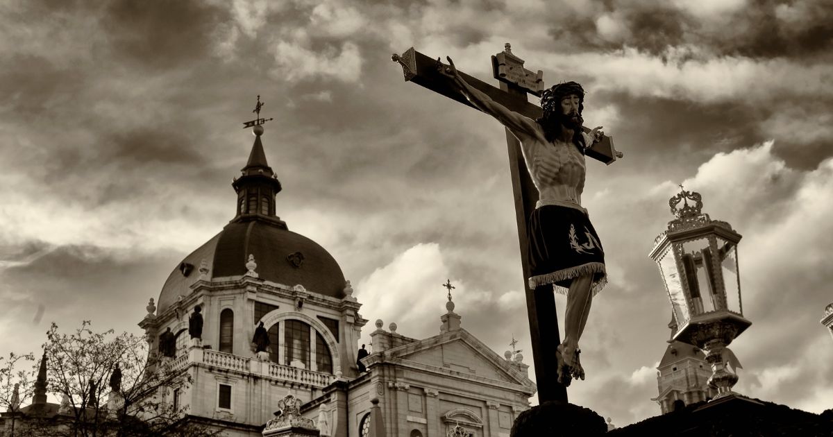 Imagen destacada para frases cortas de Semana Santa.